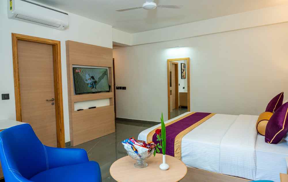 Meraden Opus room
