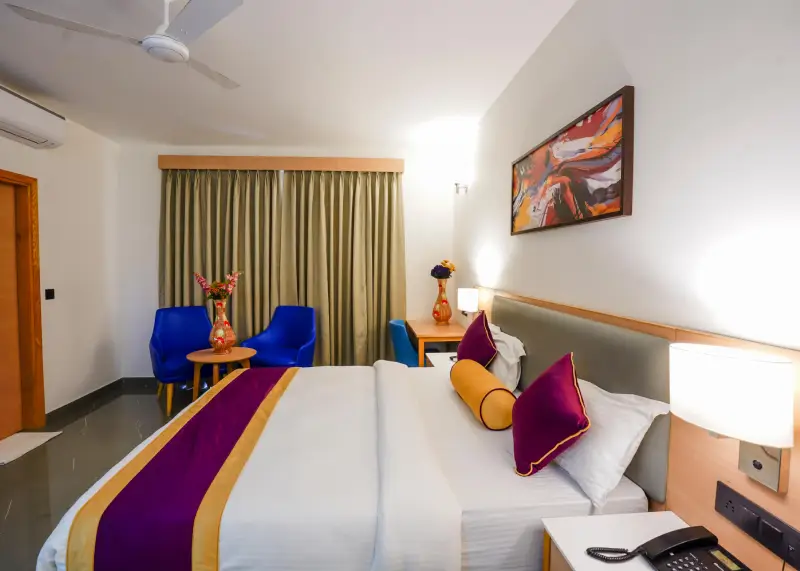 Meraden Opus room
